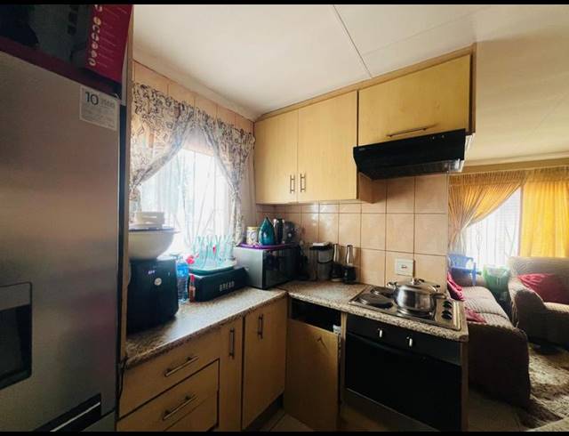 2 BEDROOM HOUSE FOR SALE IN SOSHANGUVE EAST